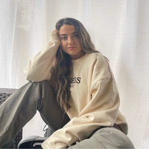 Meet your Posher, Adrianna